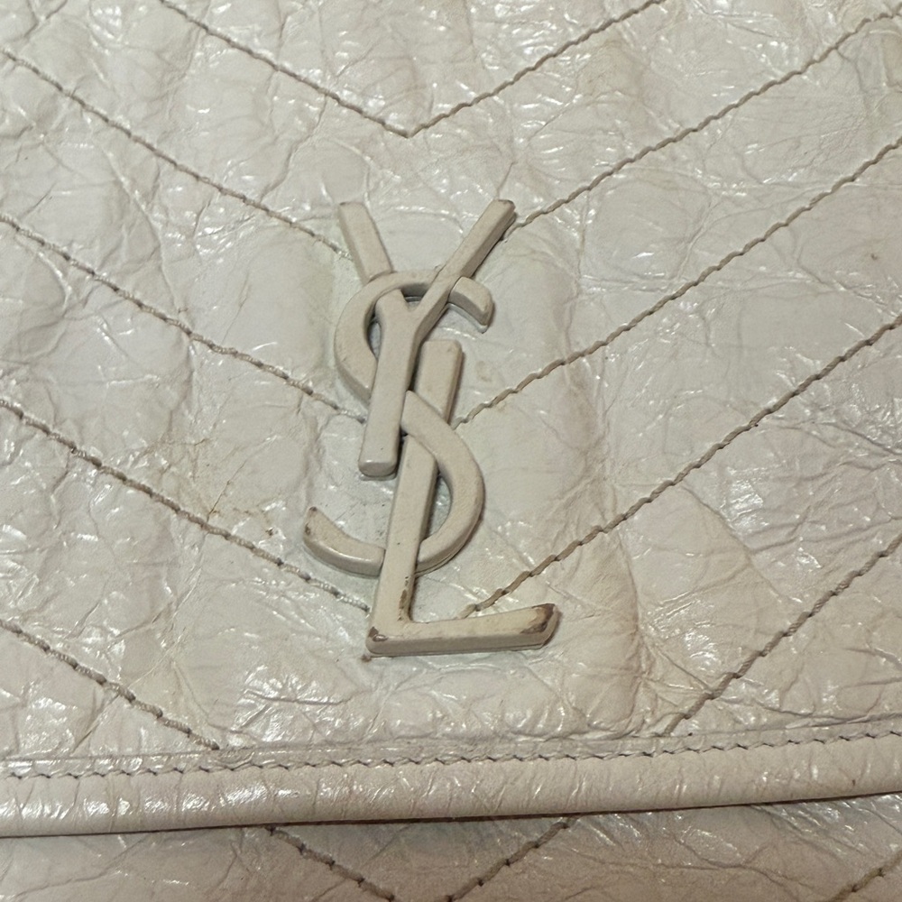 Saint Laurent Niki Medium Flap YSL Shoulder Bag in White‎ Crinkled Leather - Picture 4 of 16
